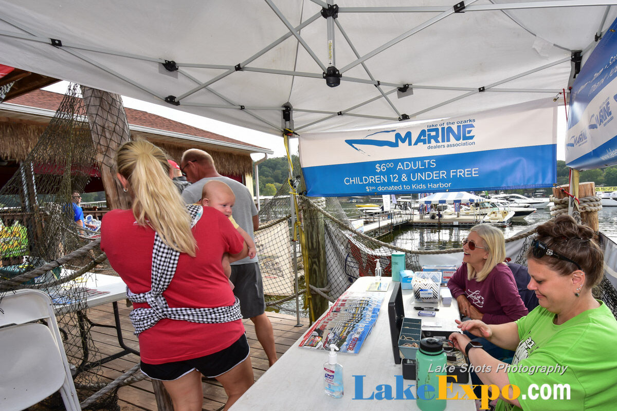 Fall In Water Boat Show-001.jpg